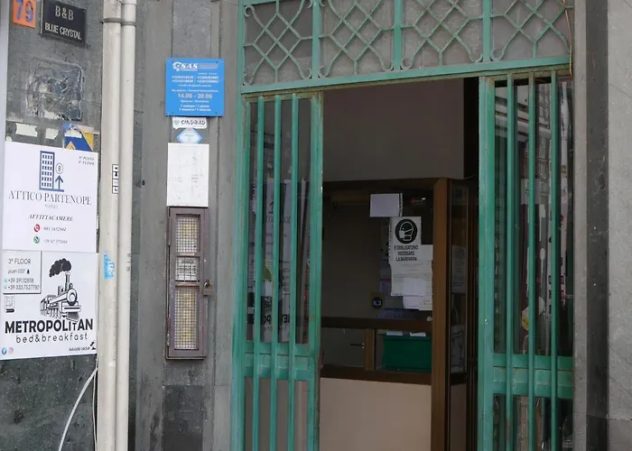 Attico Partenope , stazione